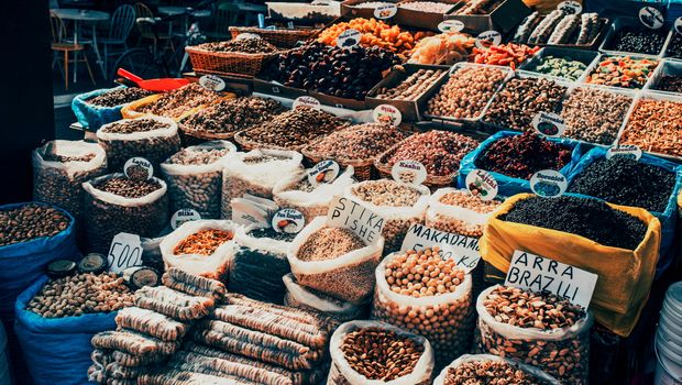 Feine Früchte auf Markt in Tirana