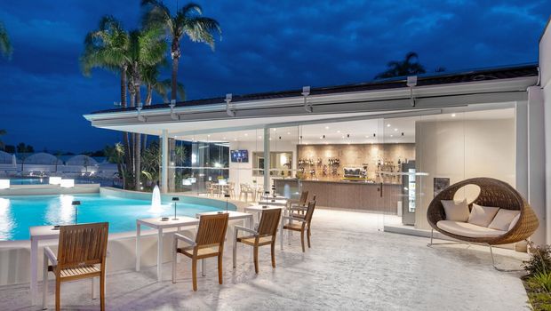 Mia Resort, Außenanlage mit Pool