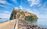 Castello Aragonese an der Ostseite der Insel Ischia