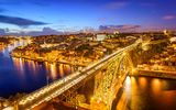 Porto bei Nacht