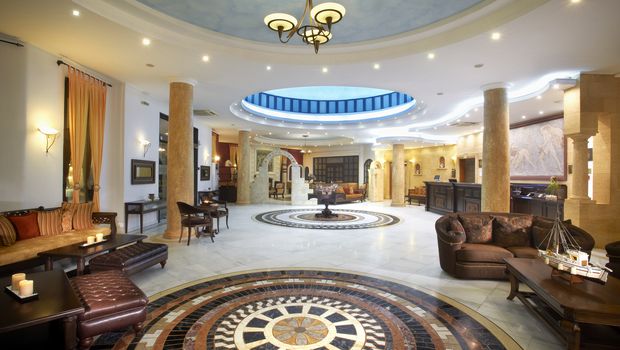 Lobby im Hotel Athena Pallas in Griechenland