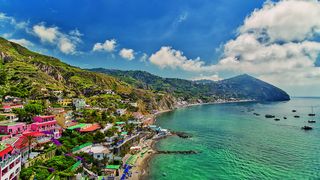 Ischia, entlang der Küste