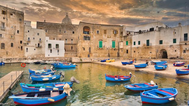 Monopoli, Hafen mit Fischerbooten