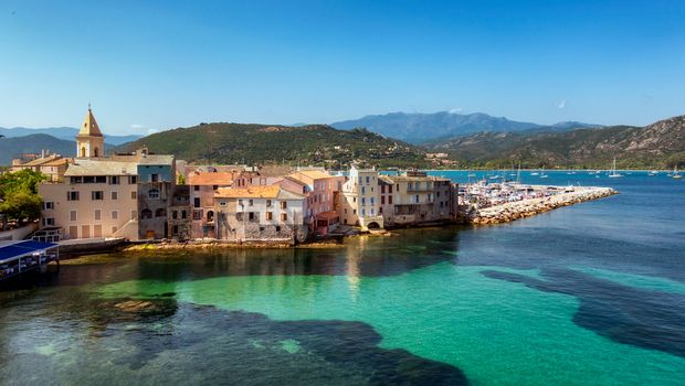 Altstadt und Hafen von Saint-Florent, Korsika