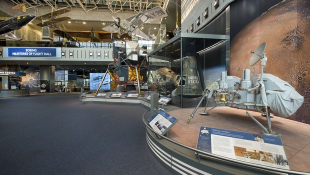 Flughalle des National Air and Space Museum