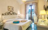 Hotel Tritone Terme Schlafzimmer