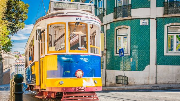 Tram 28 in Lissabon