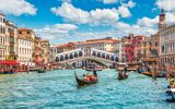 Brücke Rialto über dem Canal Grande in Venedig