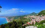 Panorama von Taormina mit dem Vulkan Ätna